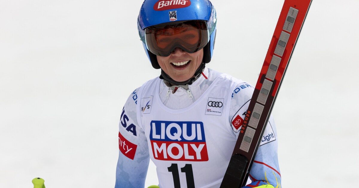 Shiffrin wins overall World Cup title, places 2nd in super-G
