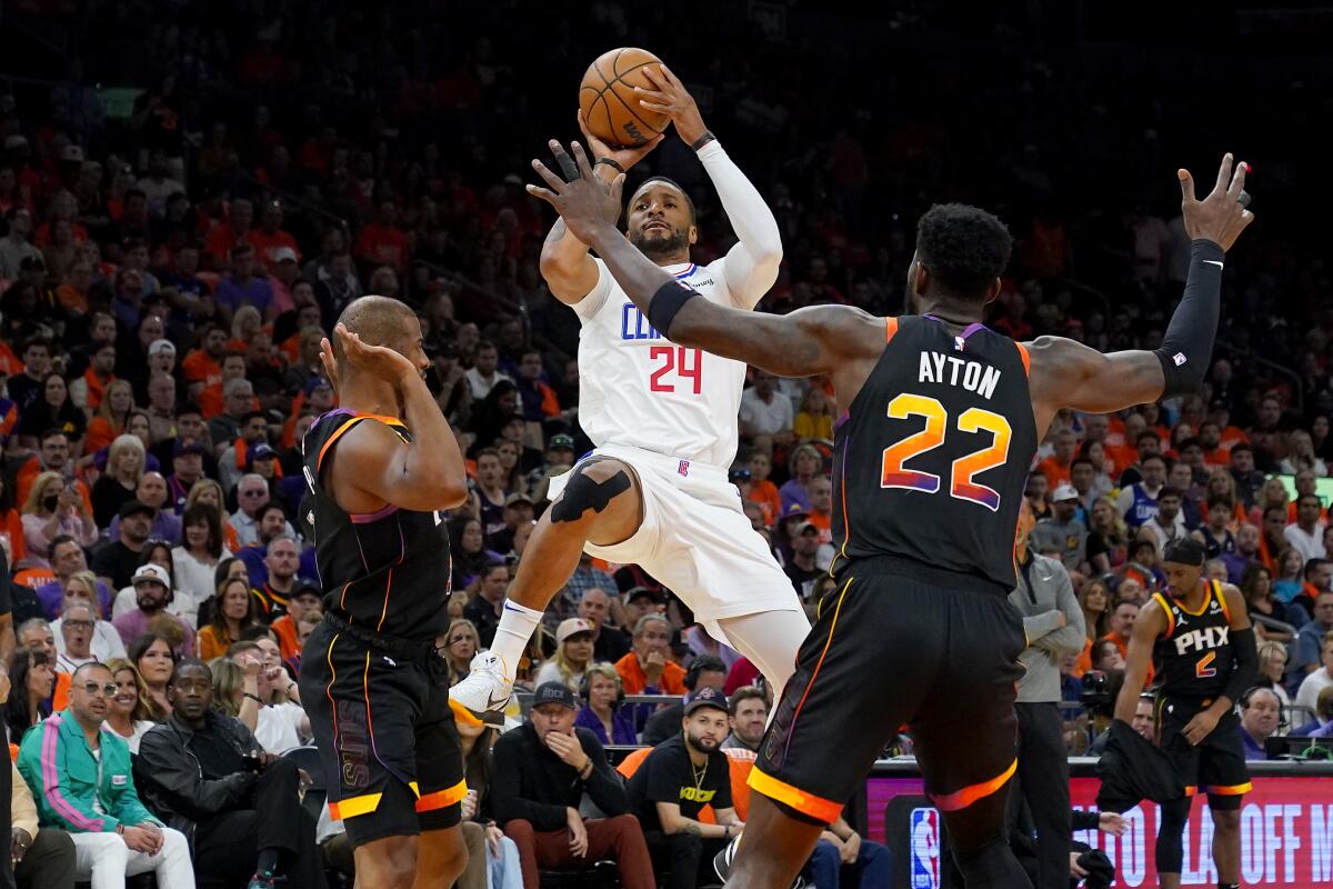 Clippers Decide not to Test Fate, Beat Suns to Clinch 5th •