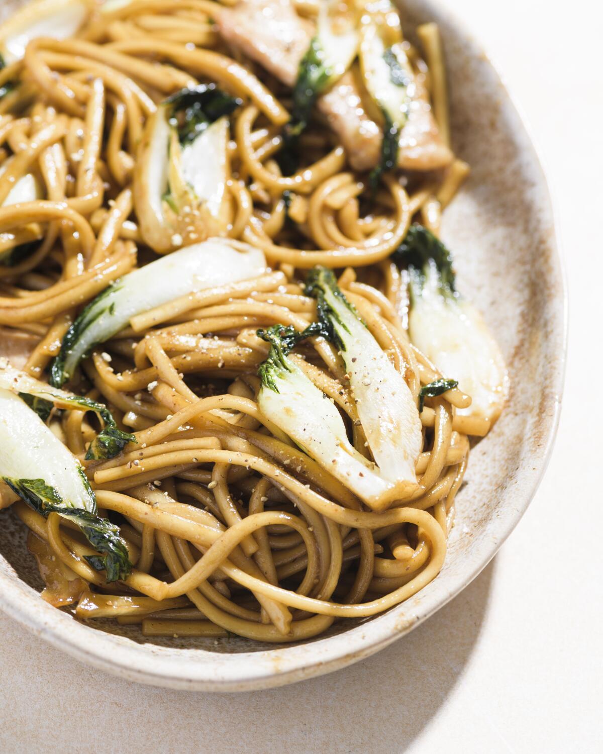 Shanghai-style fried noodles