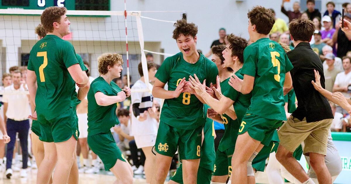 Mira Costa boys’ volleyball defeats rival Loyola in thriller Mira Costa boys’ volleyball defeats rival Loyola in thriller