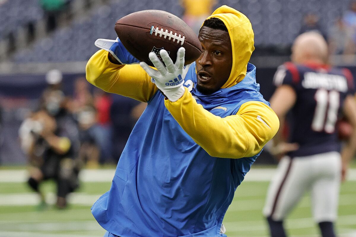 HOUSTON, TEXAS - OCTOBER 02: J.C. Jackson #27 of the Los Angeles Chargers warms up.