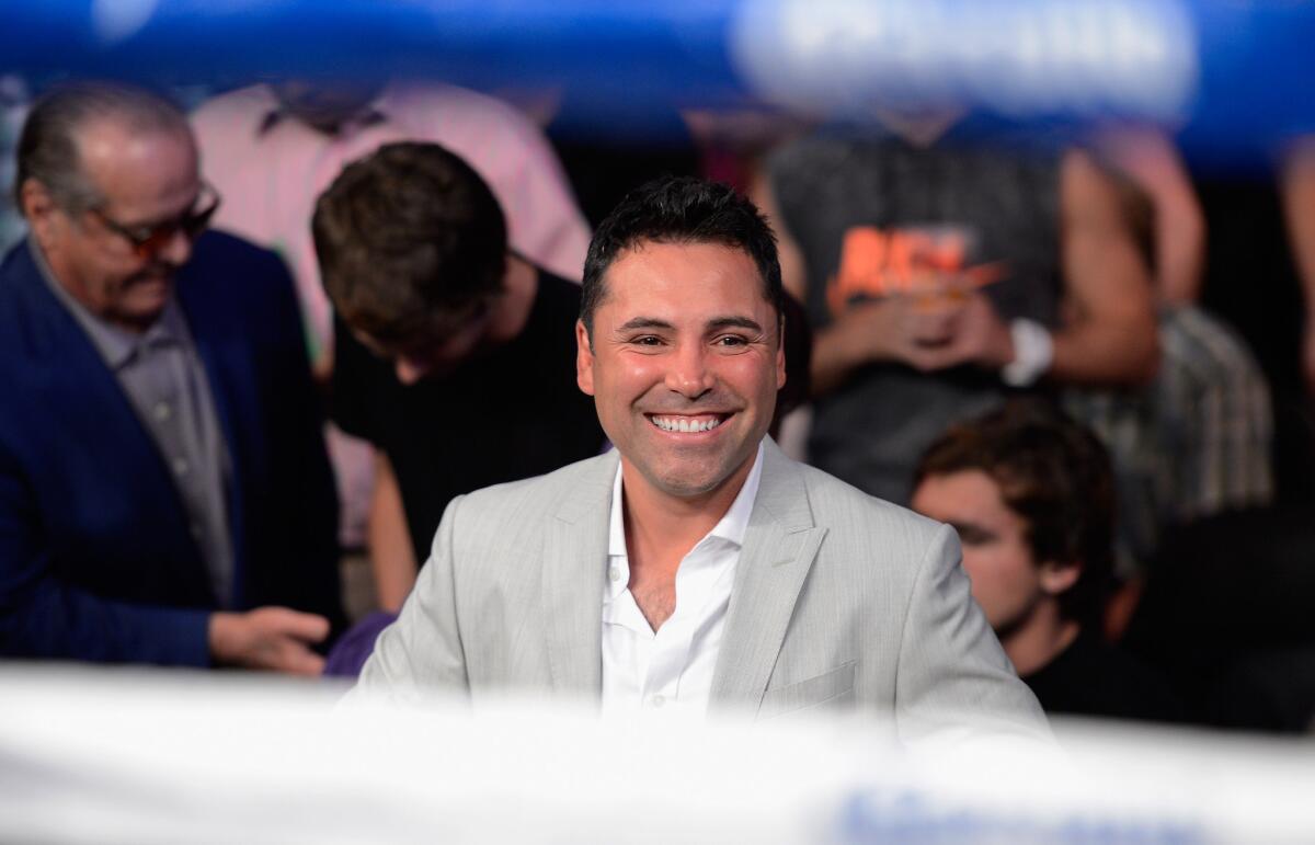 Oscar De La Hoya wouldn't mind owning the Clippers.