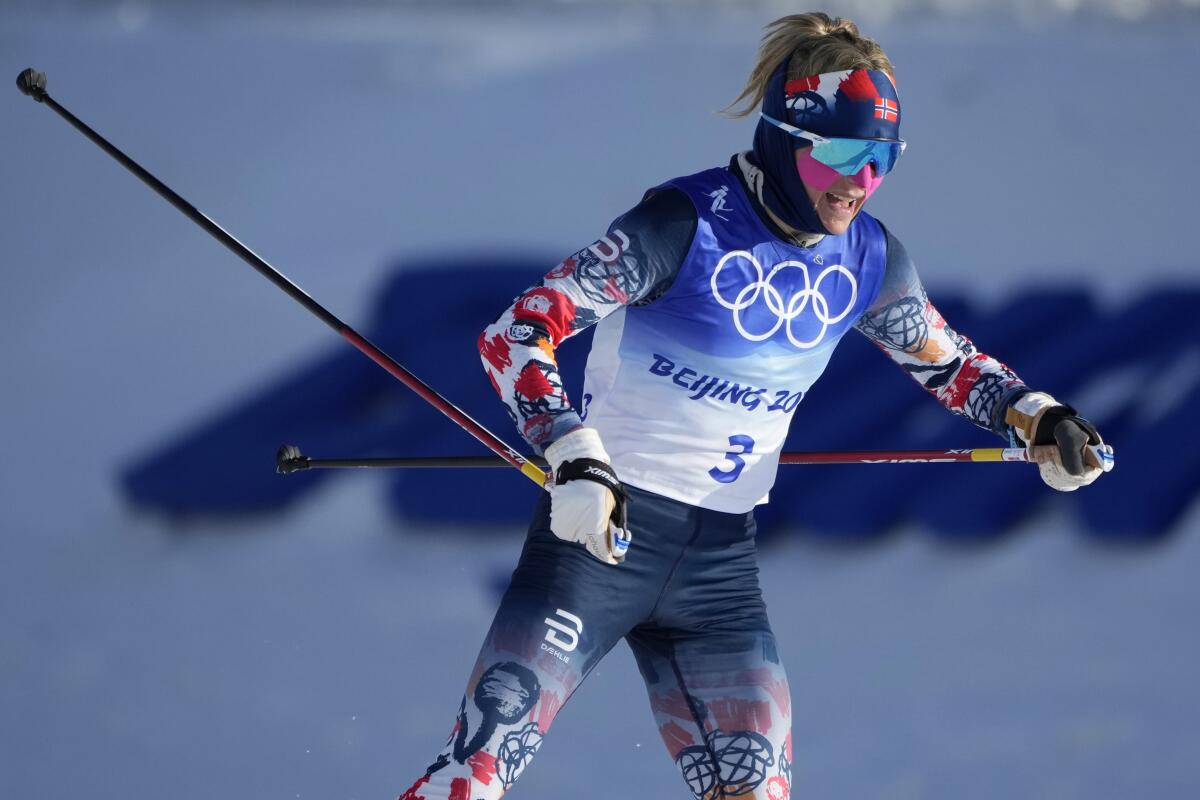 Therese Johaug skis in the 2022 Olympics.