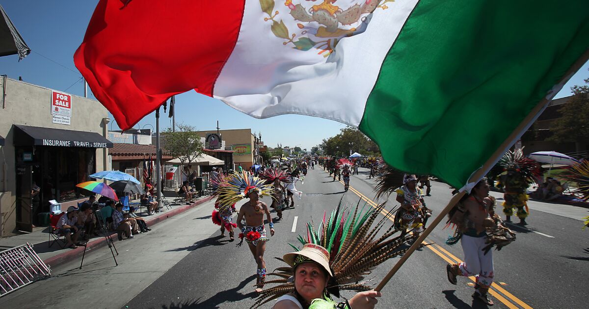 Más que un desfile del Día de la Independencia de México, es una celebración del orgullo cultural del este de Los Ángeles.