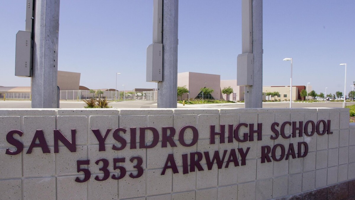 San Ysidro High Valedictorian Calls Out Adults Who Didn T Help Her Succeed The San Diego Union Tribune San Ysidro High School Calendar