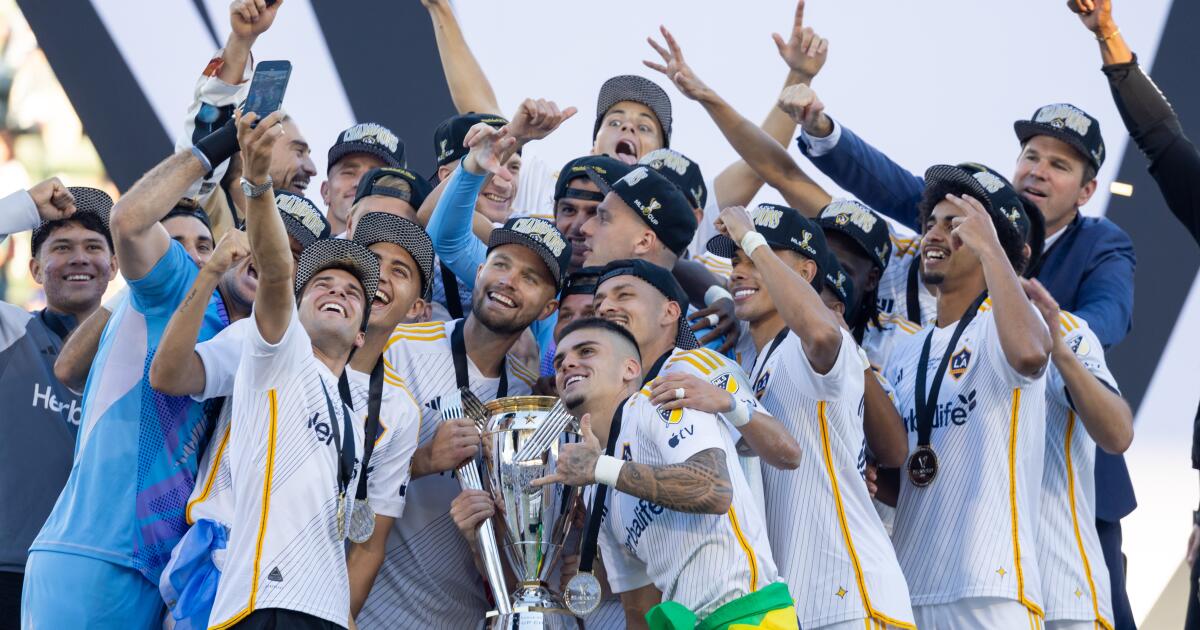Galaxy, serinin altıncı MLS Kupası şampiyonluğu için Red Bulls'u yendi