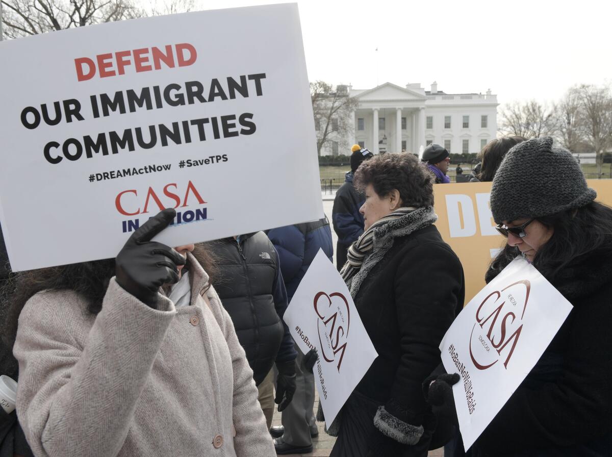 Activistas pro inmigración, líderes comunitarios e inmigrantes 