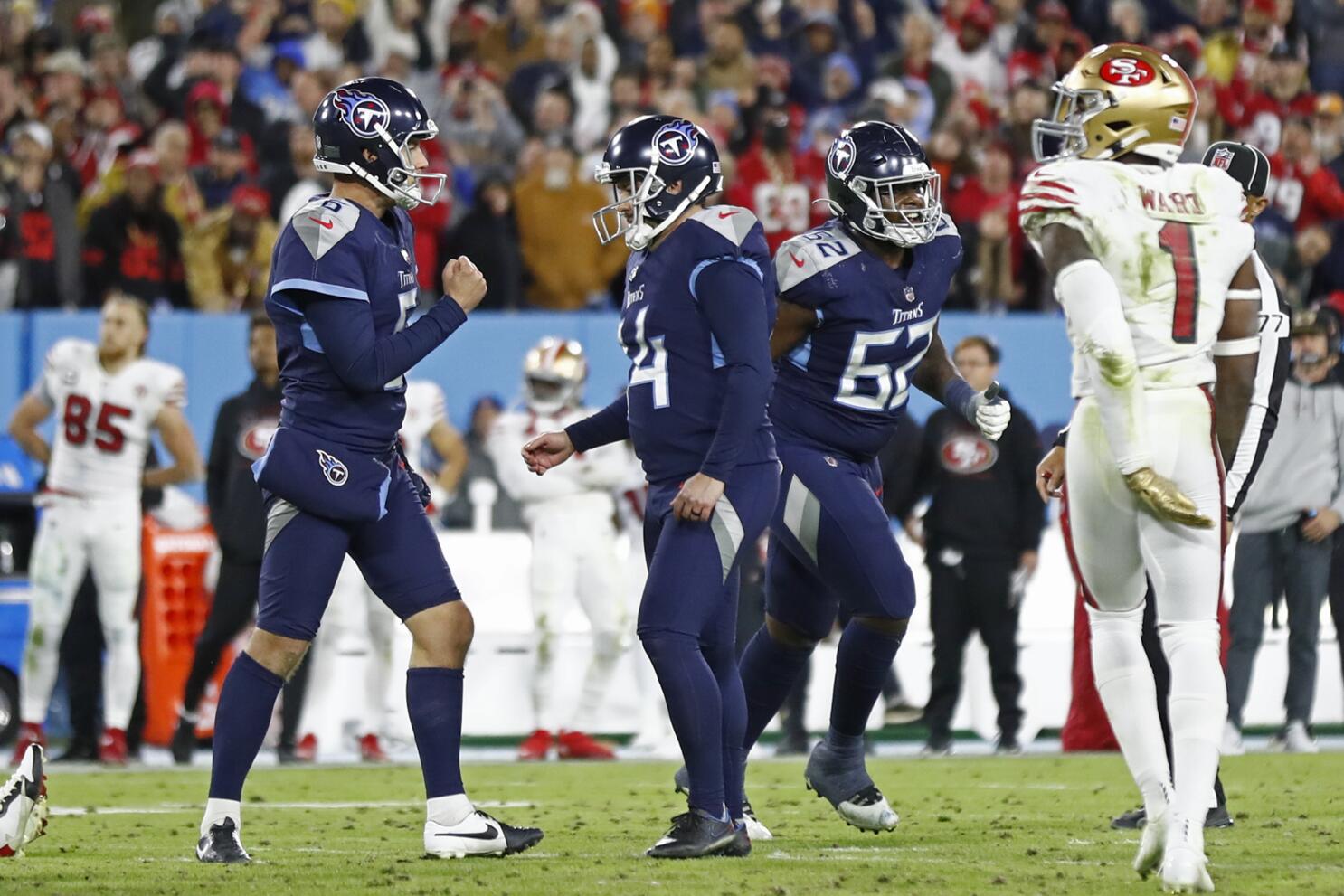 Titans rally from 10 down at half, edge 49ers - Los Angeles Times
