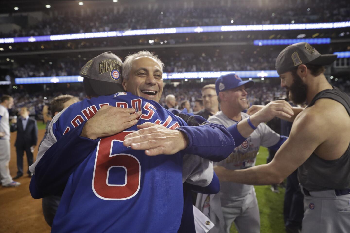 Cubs feel the passion of an entire city as they earn a trip to the World  Series - Los Angeles Times