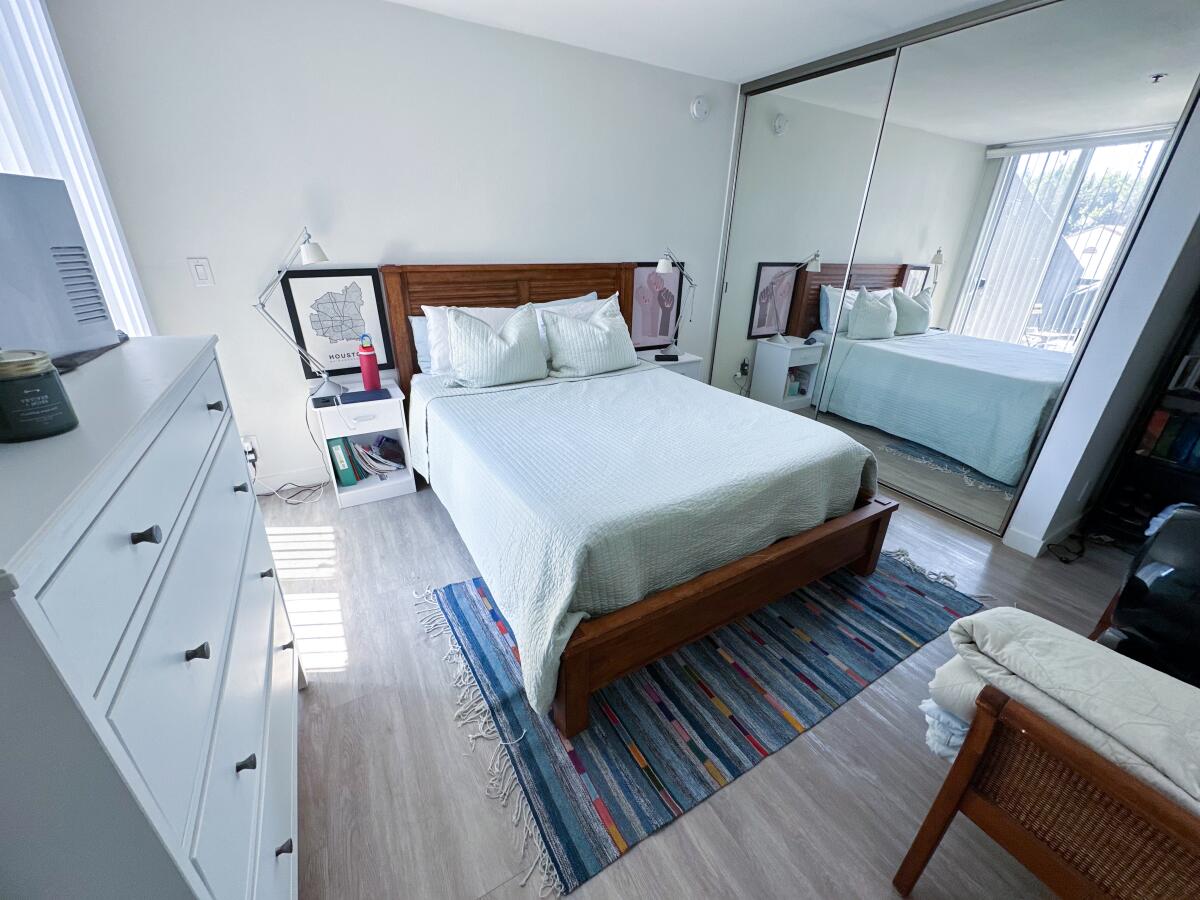 An East Hollywood apartment that is adorned with grey vinyl floor.