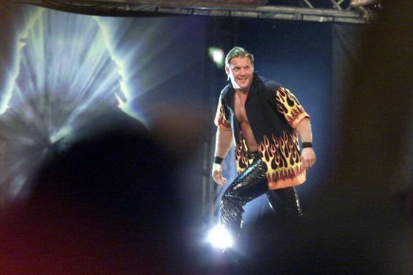 Francine Orr –– – 040160.SO.1210.wwf4.FO–– WWF wrestler Chris Jericho walked out on Monday evening December 10, 2001, to a cheering crowd at the Arrowhead Pond in Anaheim, CA.