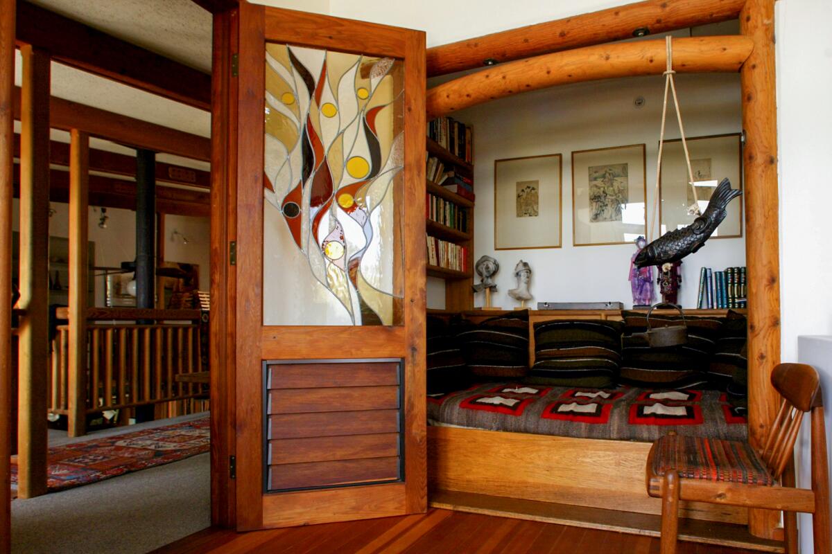 Sam Maloof's home where he built a daybed into a nook.