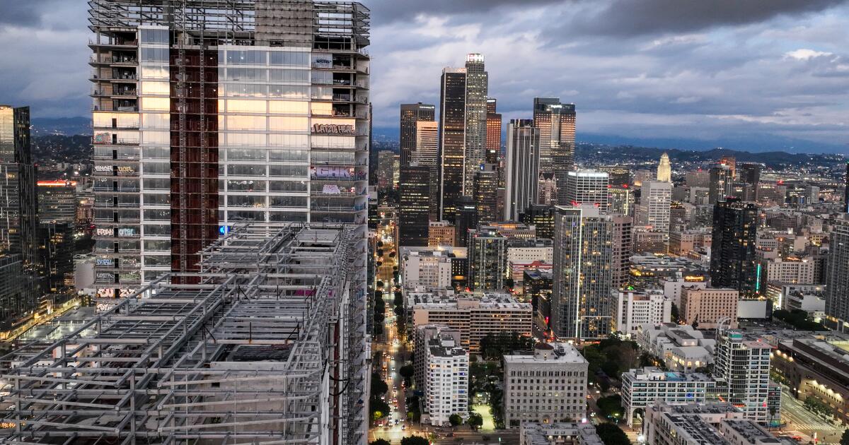 Safety guards — not LAPD — to guard graffitied towers