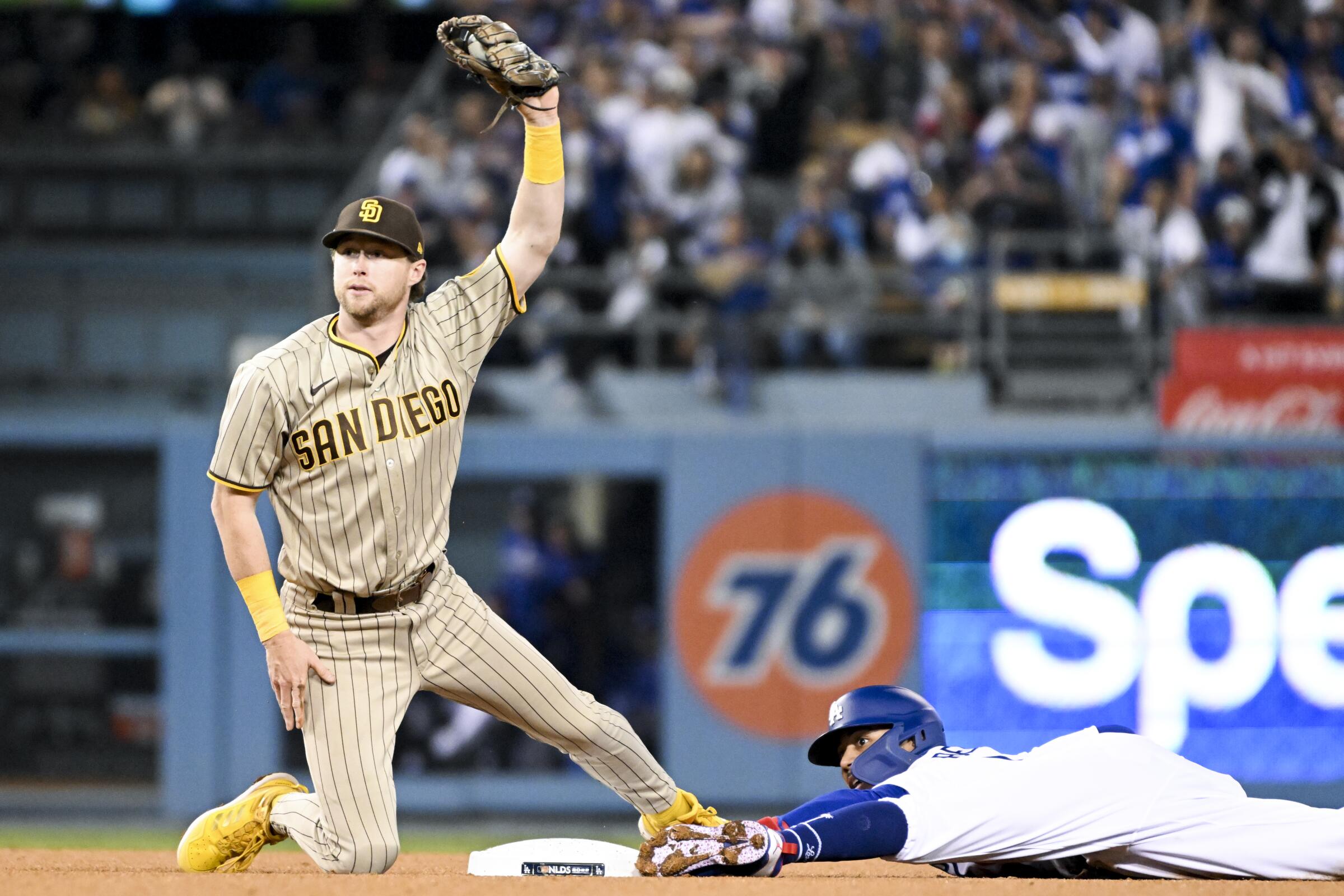 Double play helps rescue Padres in NLDS Game 2 win vs. Dodgers