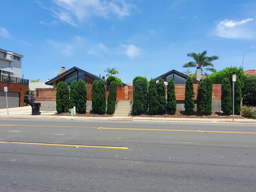Two houses at 7209 and 7211 La Jolla Blvd. are proposed to be converted to condominiums.