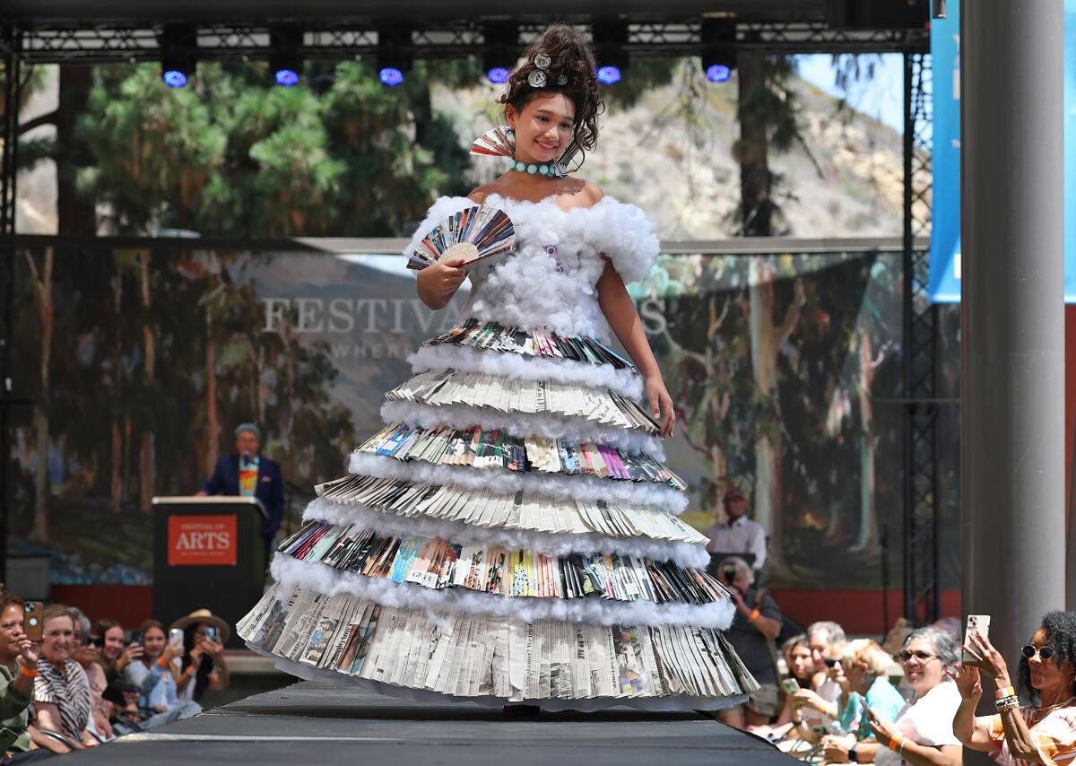 fashion show dress up Fashion Show Dress Up Game for Girls