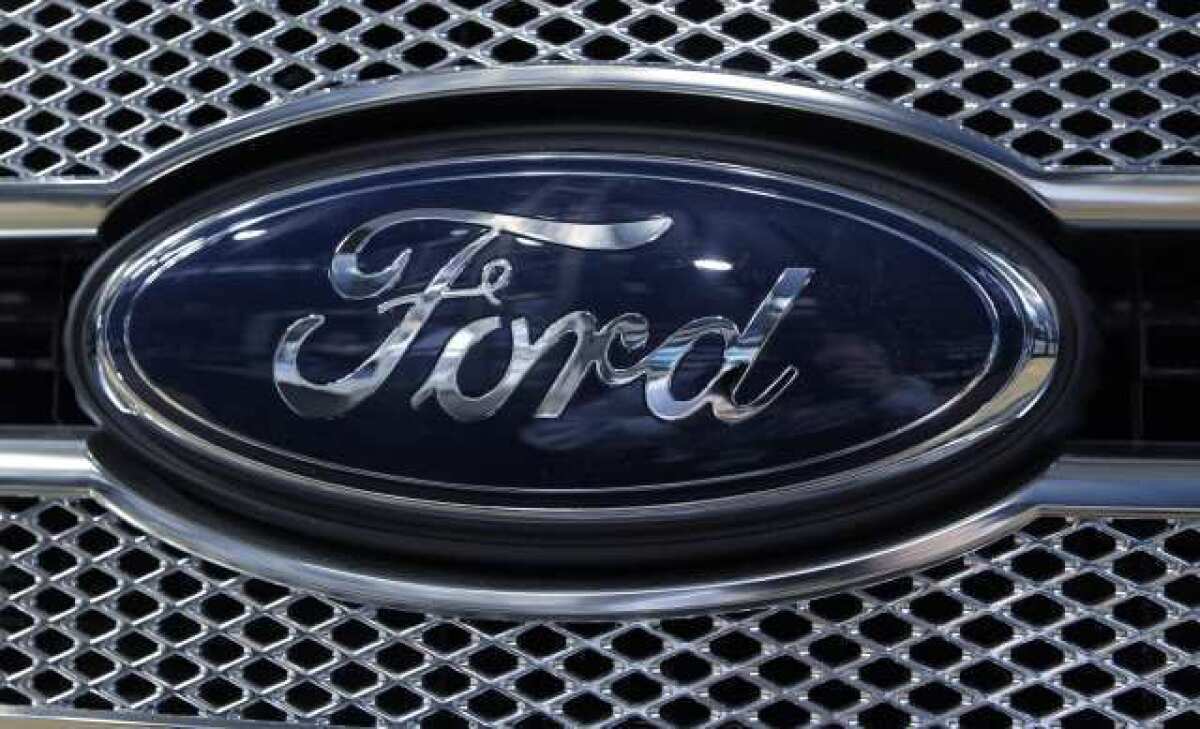 Federal investigators are probing potentially sticky throttles in 2005 and 2006 model year Ford Tauruses