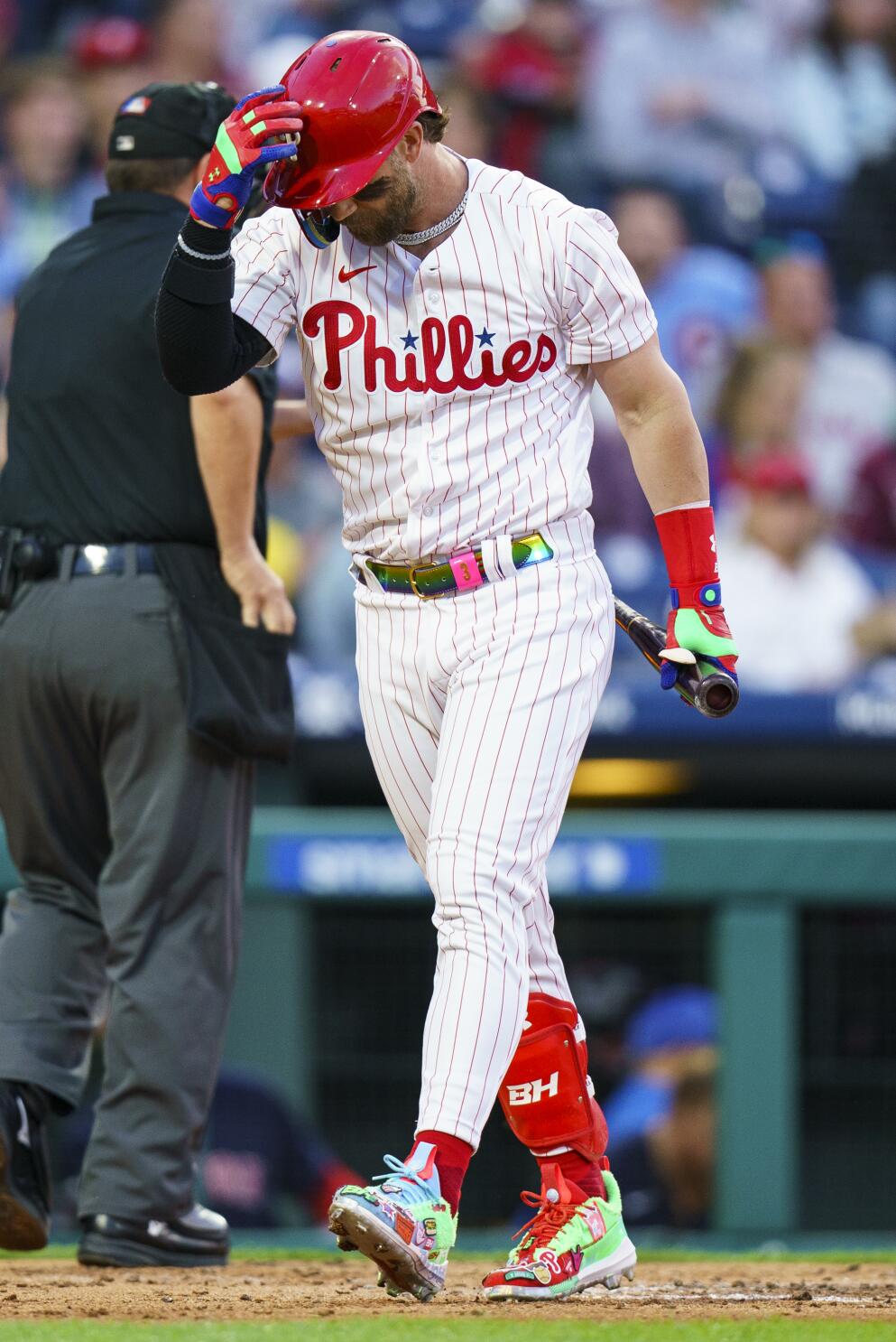 For Phillies' Bryce Harper, an ovation and an encouraging slide in return  from injury 