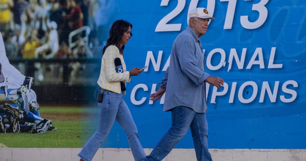 Hakim, UCLA beyzbol takımının Jackie Robinson Stadyumu'na dönmesine izin verdi