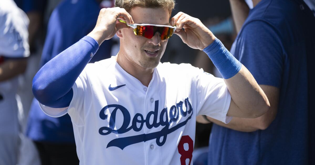 Don't expect Corey Seager or Julio Urias to be traded, but Dodgers will  listen - True Blue LA