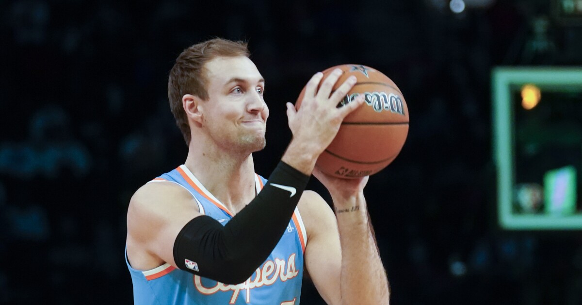 Clippers’ Luke Kennard gives it best shot, ties for second in NBA three-point contest