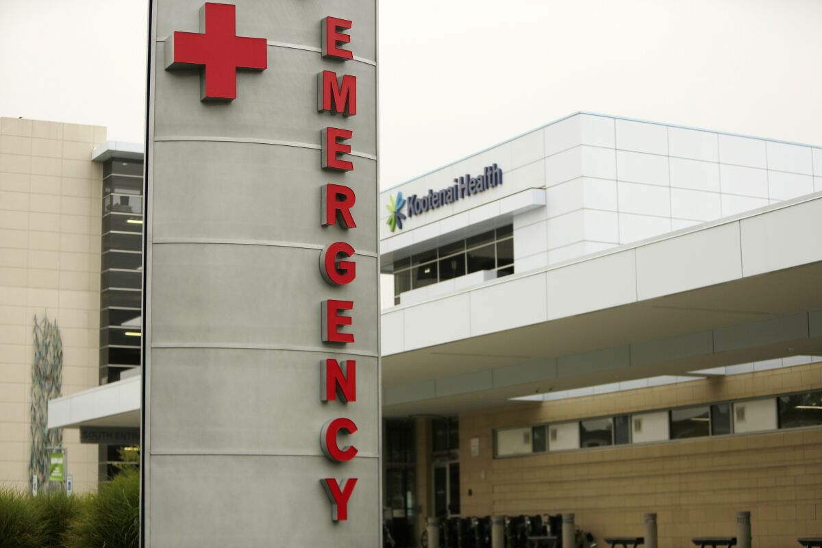 A photo of an emergency department sign