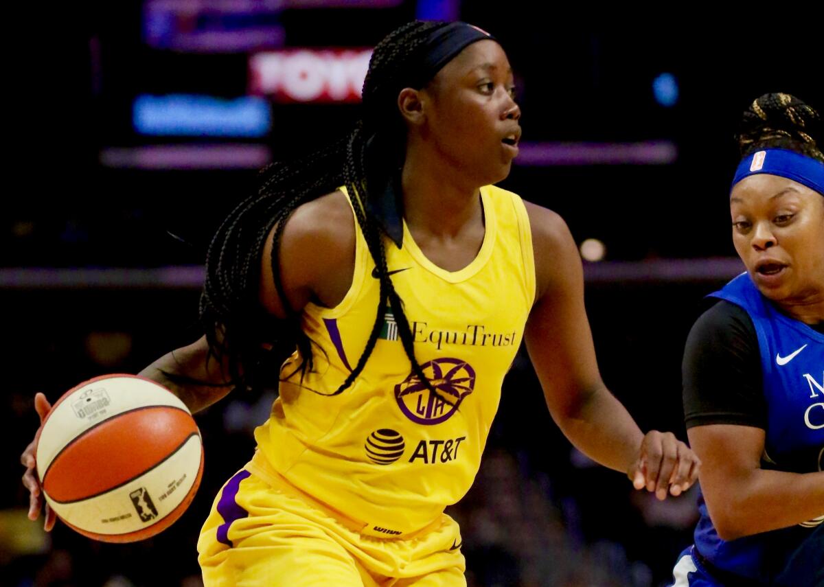 Alexis Jones scored 15 points in the first half to help propel the Sparks to an 81-71 victory over the Minnesota Lynx at Staples Center on Tuesday.