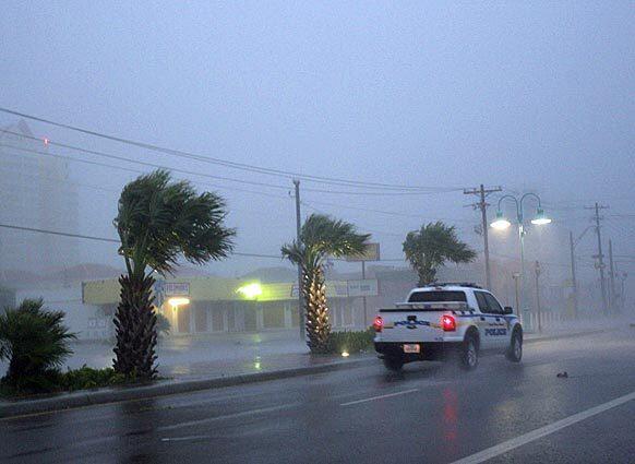 Hurricane Dolly lashes Gulf Coast