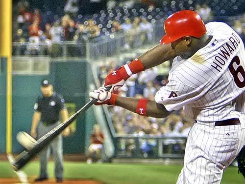 Philadelphia Phillies' Ryan Howard hits a two-run walk-off home run to defeat the Los Angeles Dodgers 5-4 in the 10th inning.