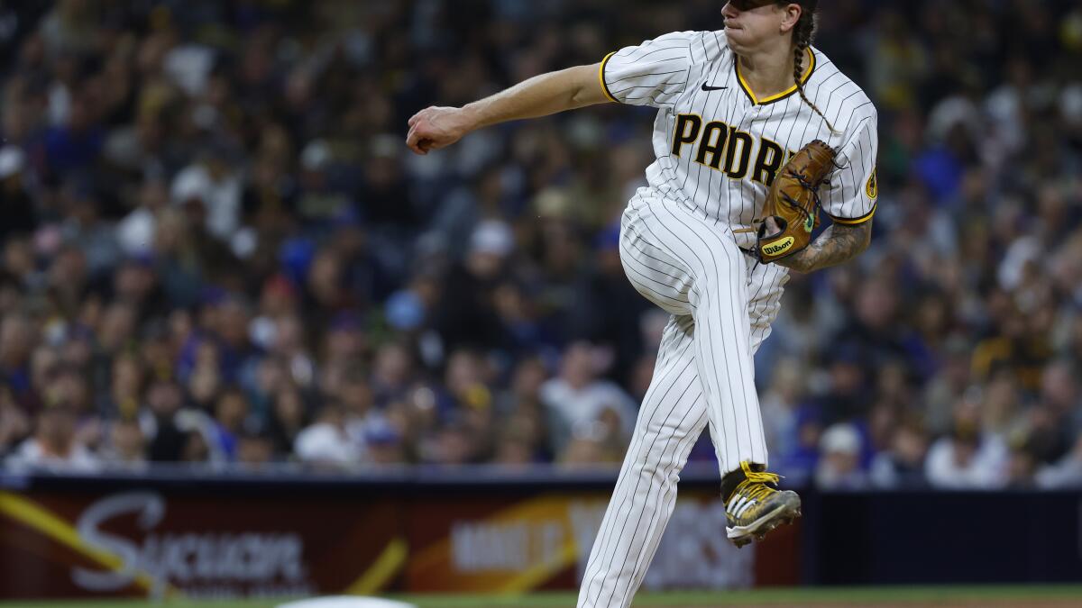 Mike Clevinger rocking the pigtails tonight : r/baseball