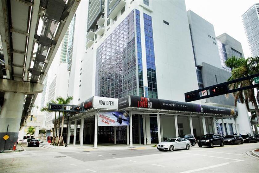 Fotografía sin fechar cedida por el grupo Silverspot donde aparece la fachada de una sala de cine de la cadena, en Miami, Florida (EE.UU.). EFE/ Silverspot SOLO USO EDITORIAL NO VENTAS