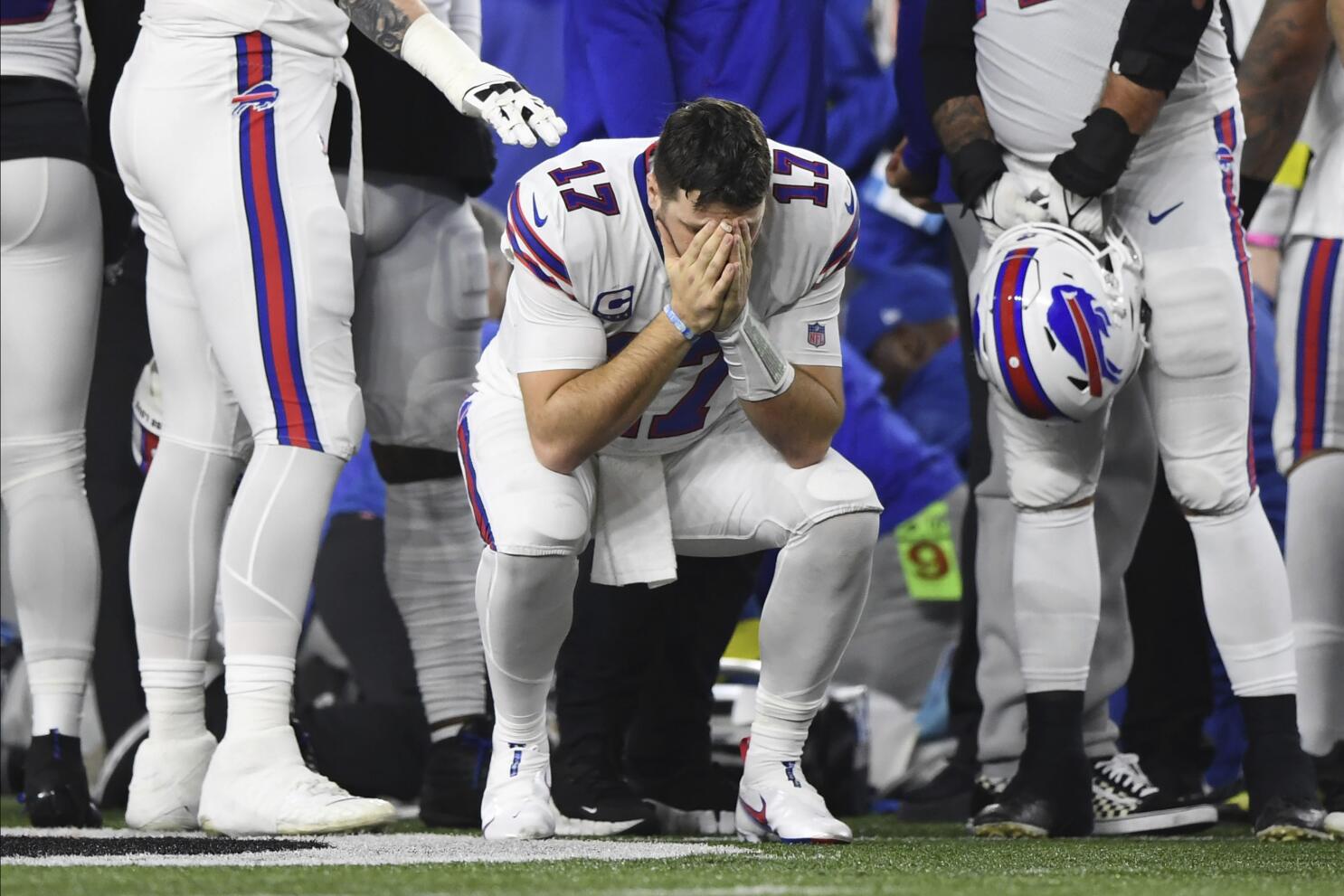 Bills' Hamlin in critical condition after collapse on field - The San Diego  Union-Tribune