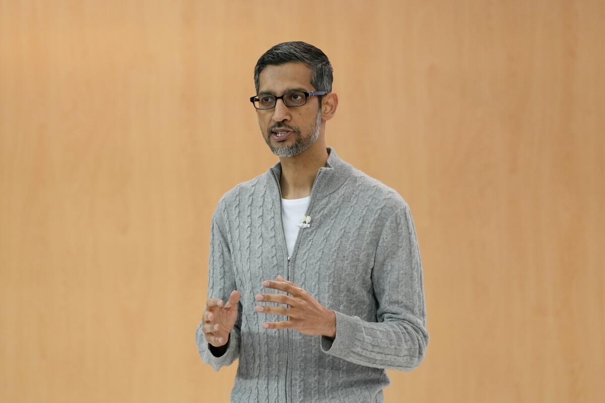 Archivo - El director ejecutivo de Alphabet, Sundar Pichai, habla durante un evento de Google I/O 