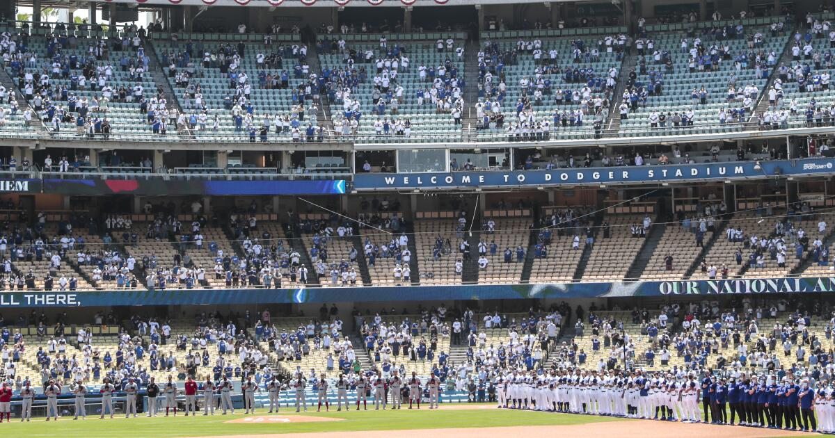 Special treats for fully-vaccinated Dodgers fans attending first