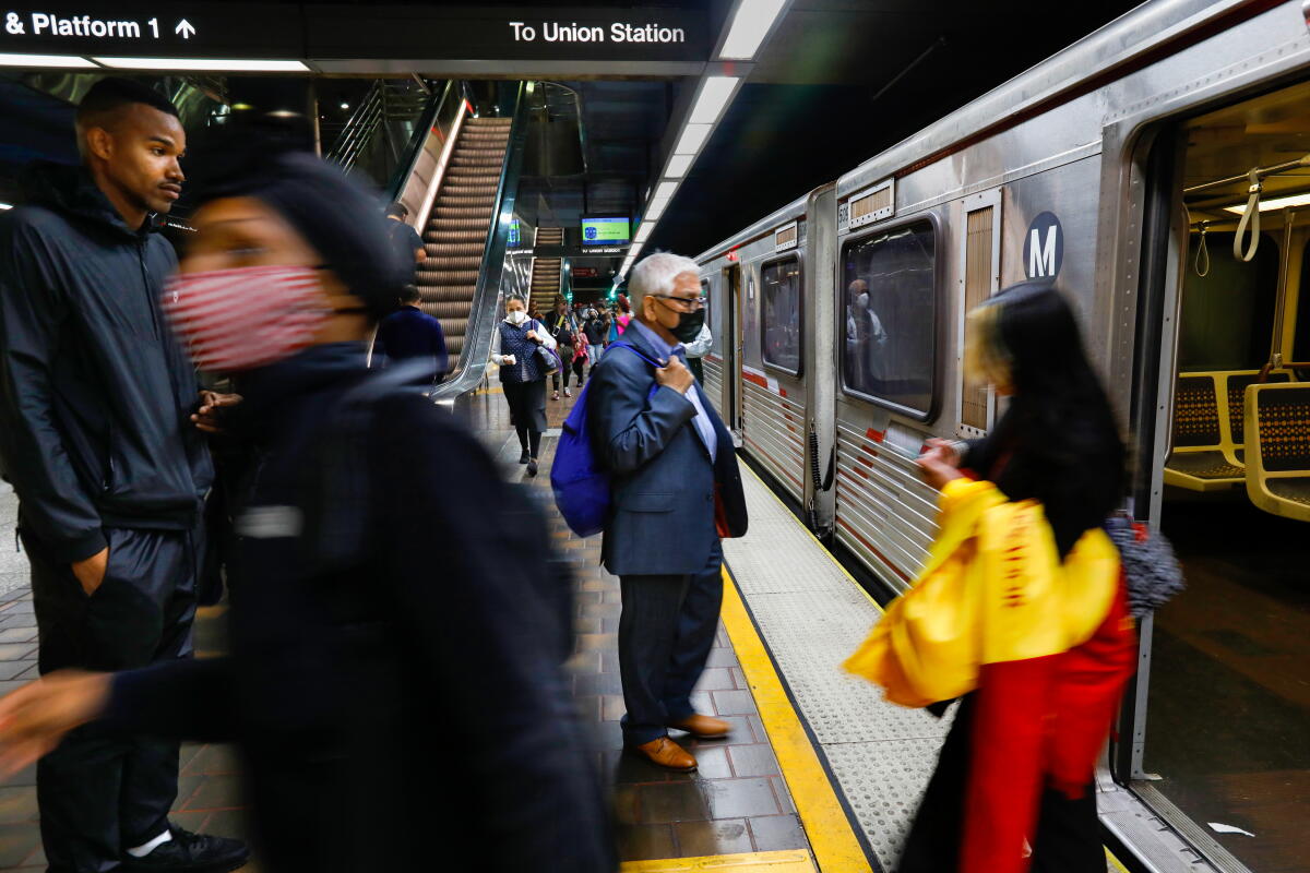 Metro Free Rides Metro offers free rides Tuesday to help get voters to polls - Los ...