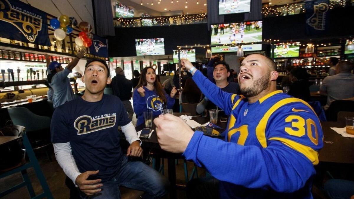 Rams fans can't buy throwback Super Bowl jerseys and they're not happy