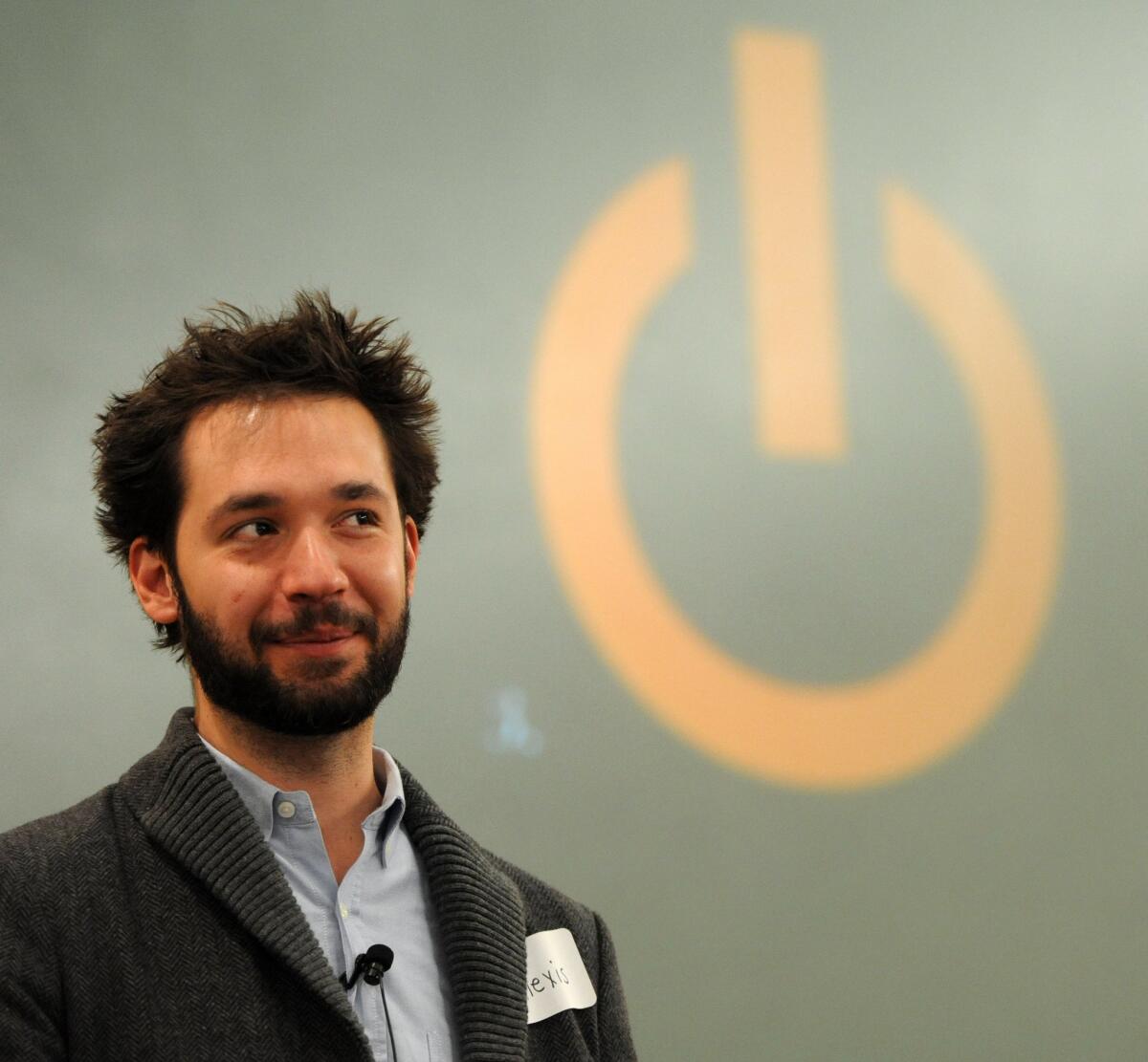 Reddit co-founder Alexis Ohanian has left the website's board of directors.