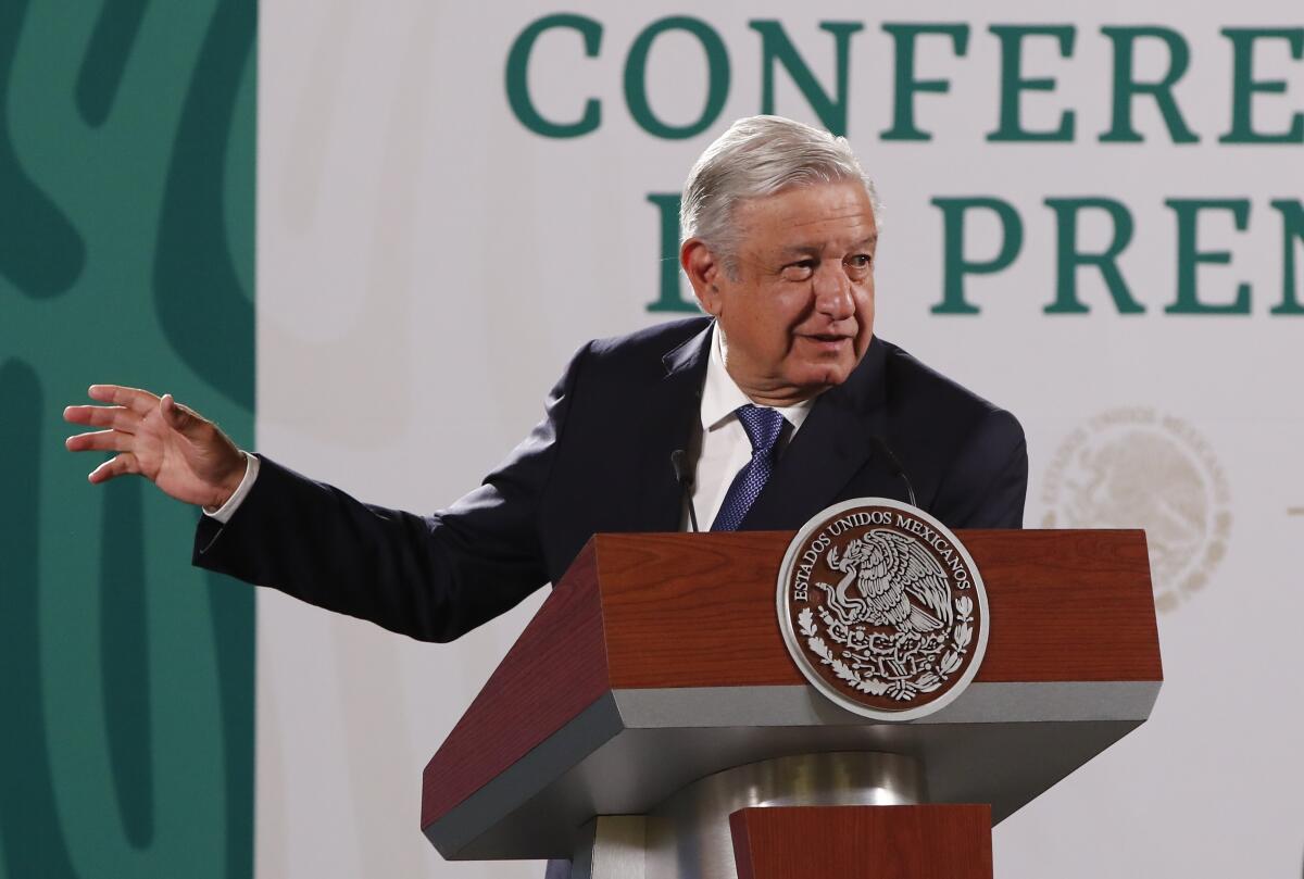 López Obrador: Kamala Harris bromeó sobre vender avión presidencial a ricos