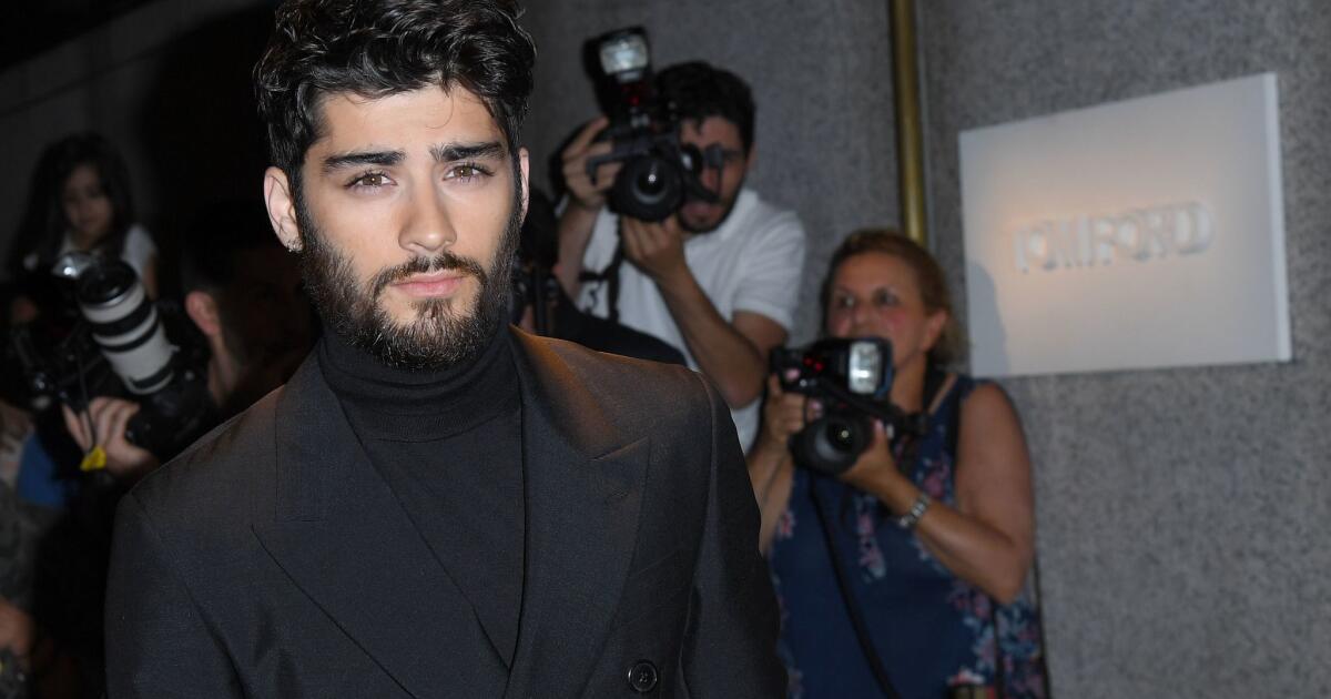 New Zayn Malik Autobiography To Reveal What Makes Him Beautiful Los Angeles Times 