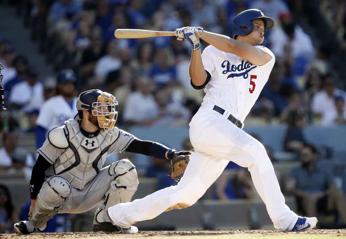 Dodgers SS Corey Seager wins Sporting News NL Rookie of the Year