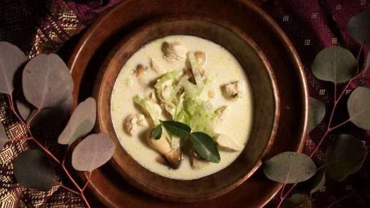 Ready in only 15 minutes. Recipe: Tom kha gai