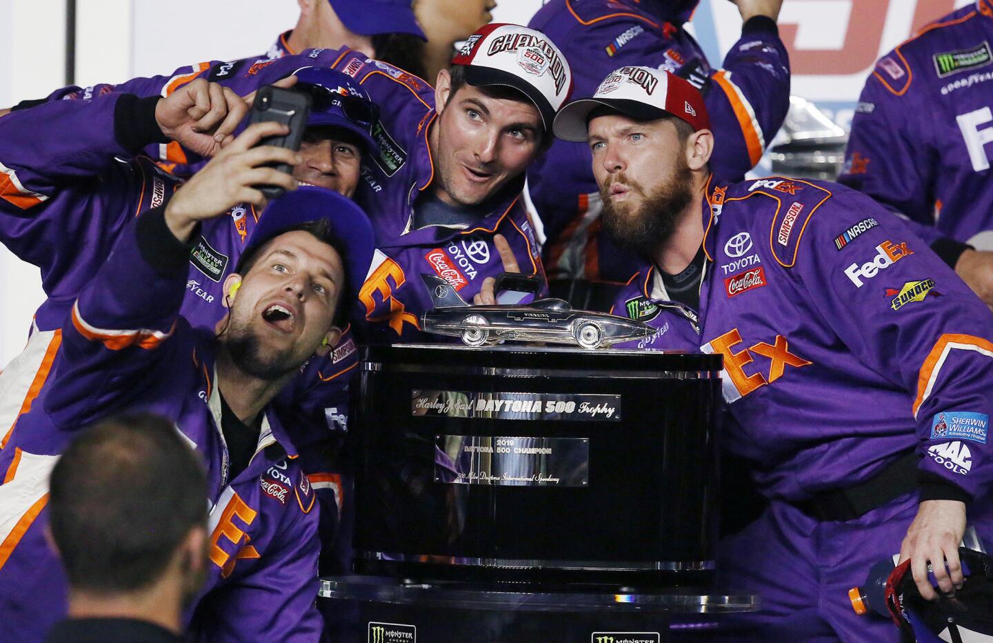 Hamlin pit crew