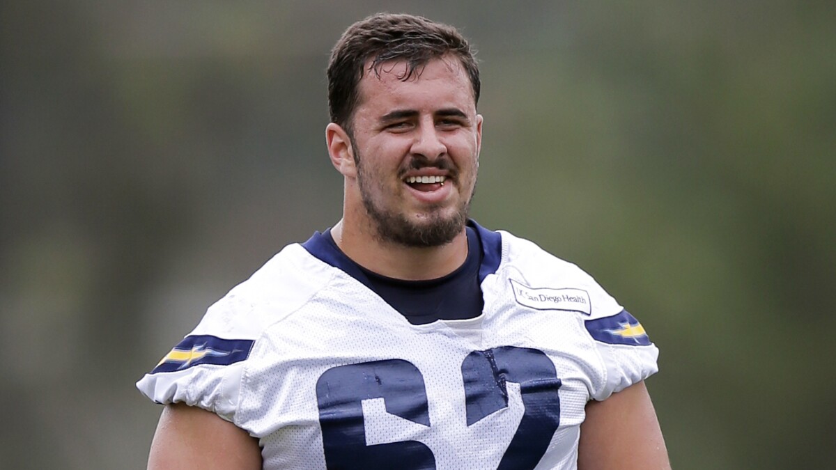 Former Usc And Chargers Center Max Tuerk Dies At 26 Los Angeles