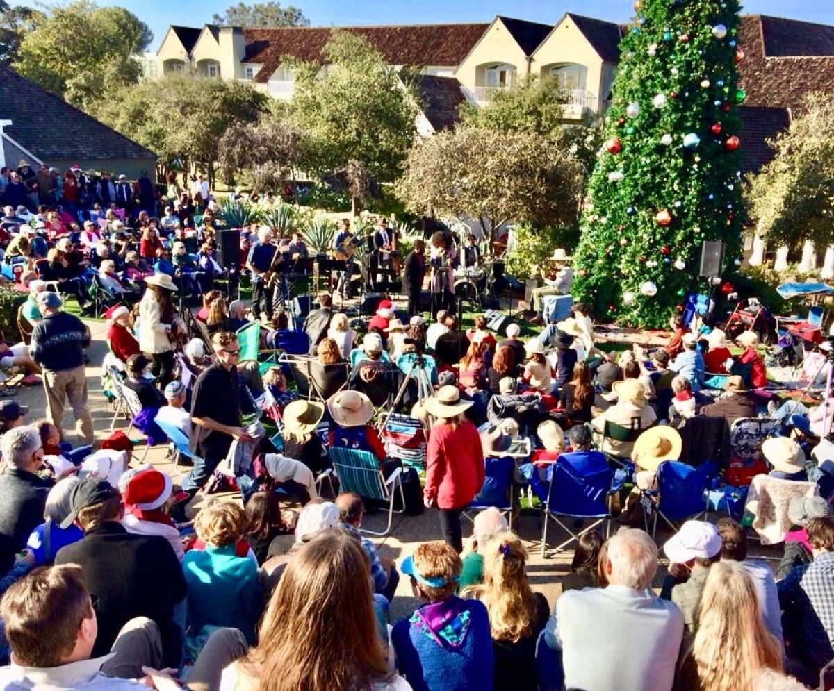 Over the past 43 years people have gathered in Del Mar for jazz artist Peter Sprague's annual free Christmas Eve day concert.