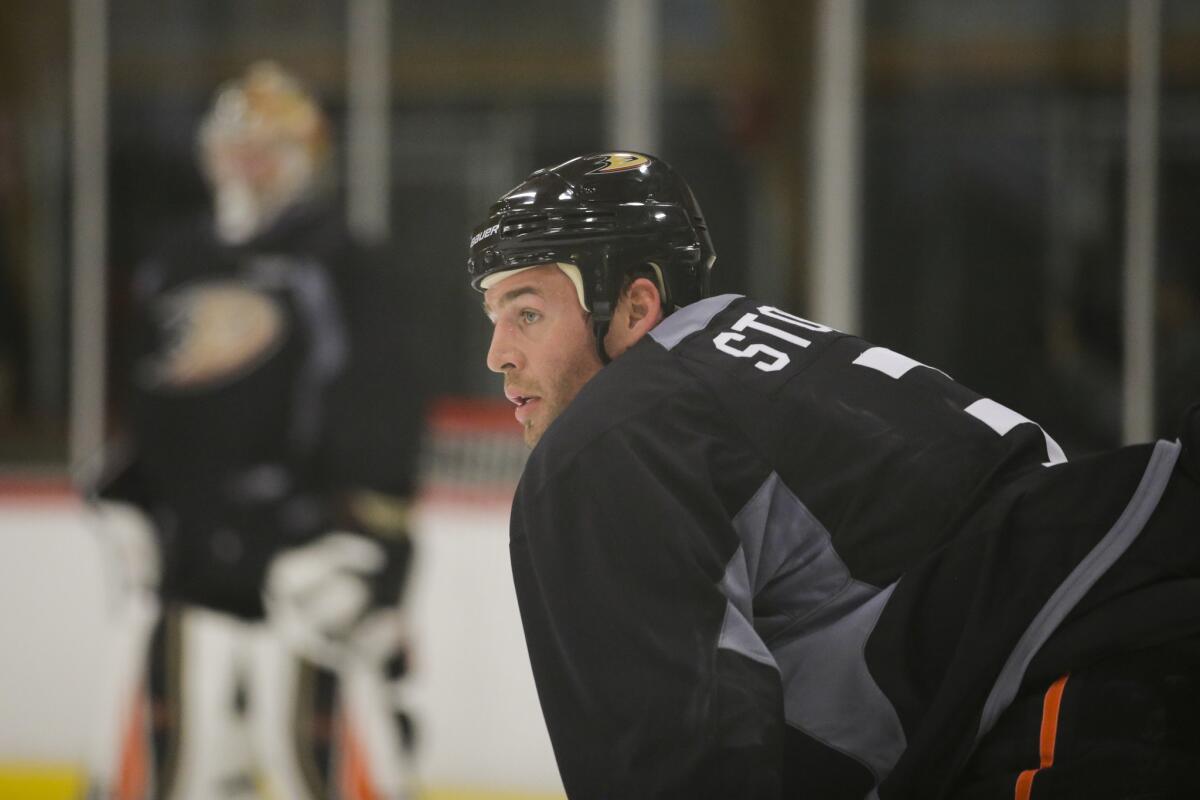 Clayton Stoner practices with the Ducks in September 2014.