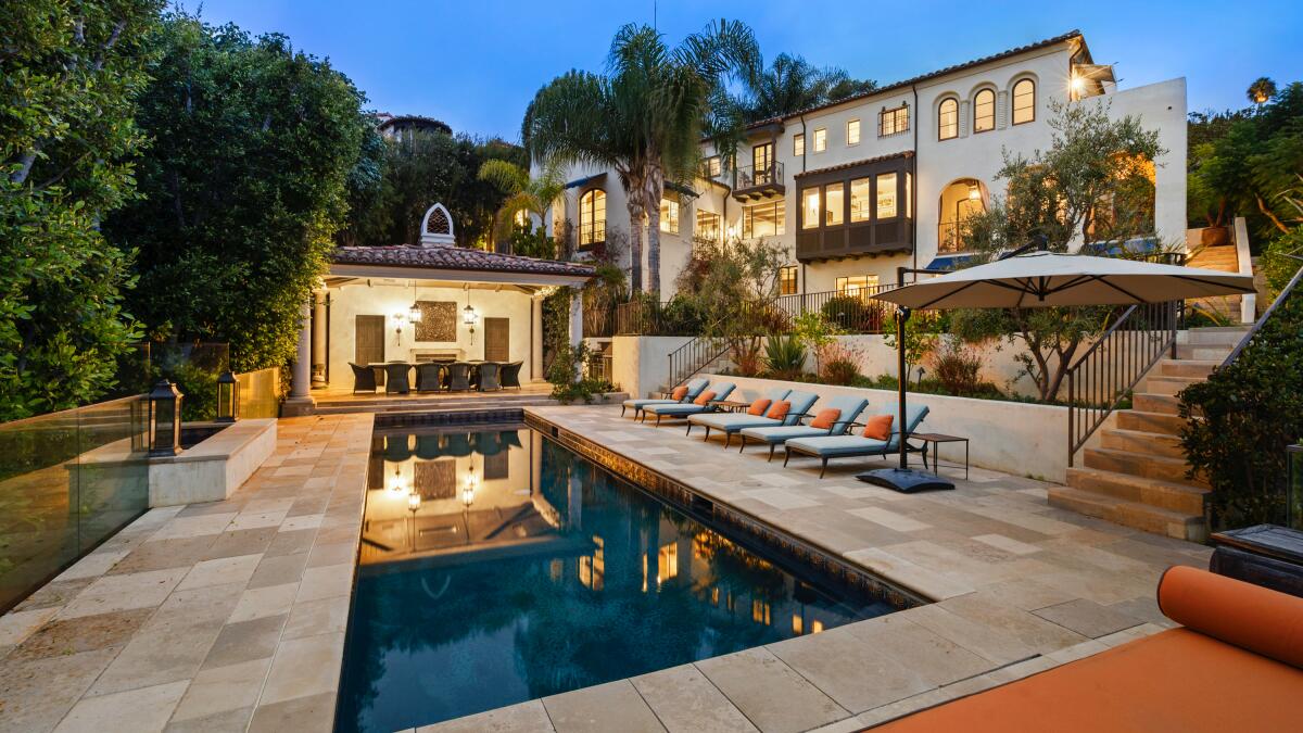 Hilary Swank wants $10.5 million for her Pacific Palisades villa - Los Angeles Times