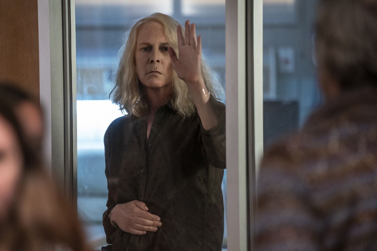 Halloween Ends' trailer: Watch Jamie Lee Curtis go hard - Los Angeles Times