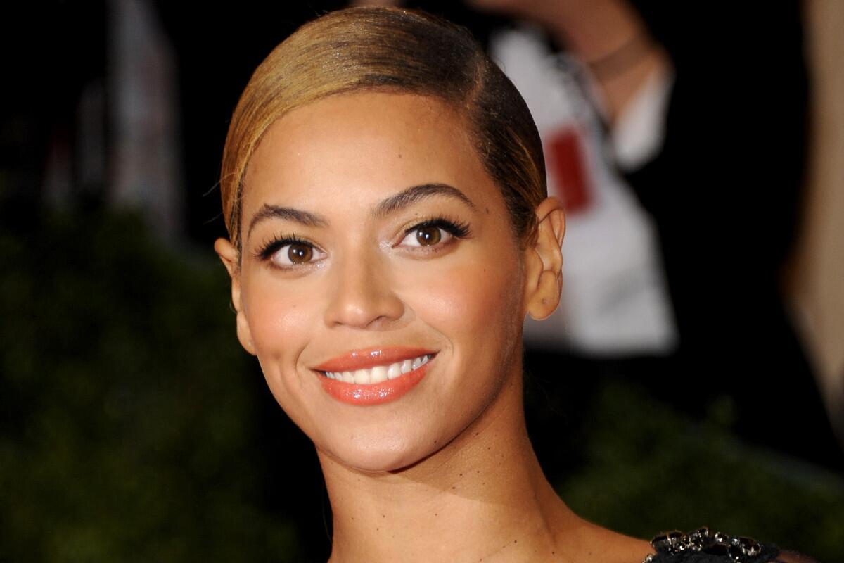 Beyonce shares photos of baby Blue Ivy