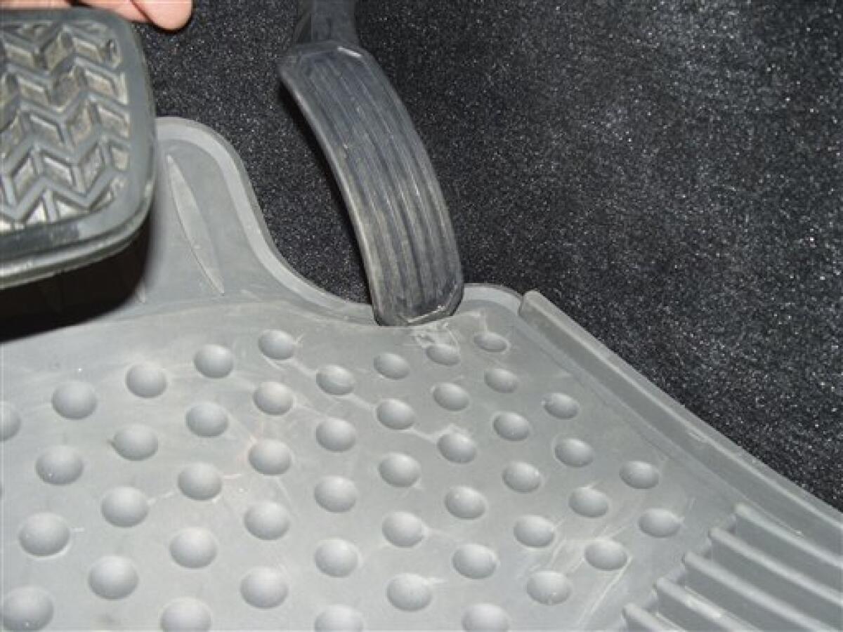 Drivers should consider floor mat safety - The San Diego Union-Tribune