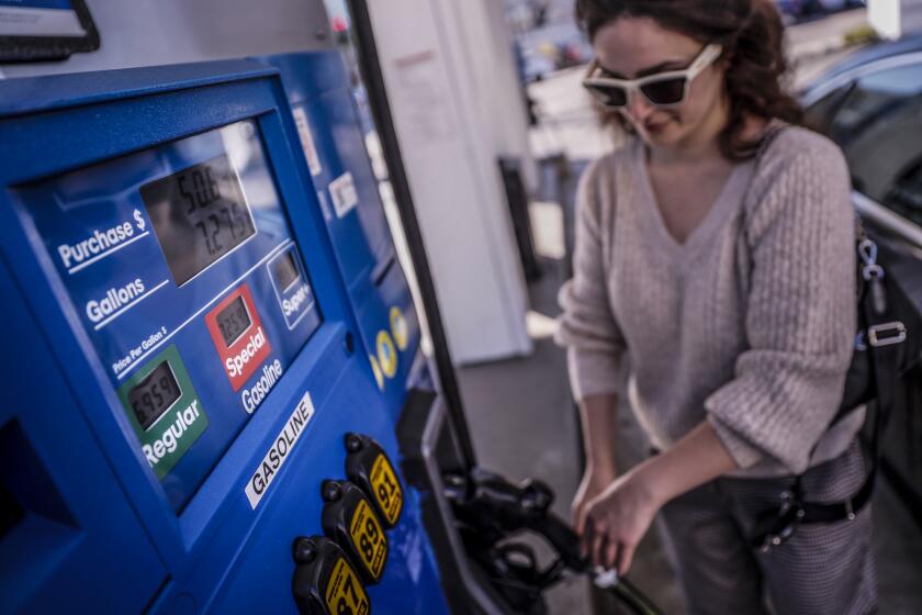 California gas prices: Who goes to L.A.'s priciest stations? - Los